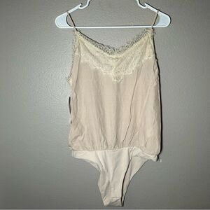 NEW Dress Up Boutique neutral lace trim cami bodysuit women’s size medium